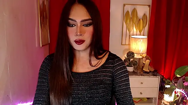 Snapshot of Emily_fucker chatting on November 21, 2025, 11:53 am Emily fucker online show from November 21, 2025, 11:53 am