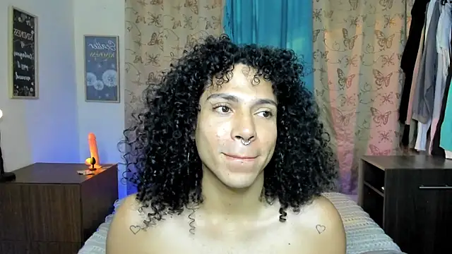 Snapshot of Angel_White25 chatting on January 7, 2026, 10:12 pm Angel White25 online show from January 7, 2026, 10:12 pm