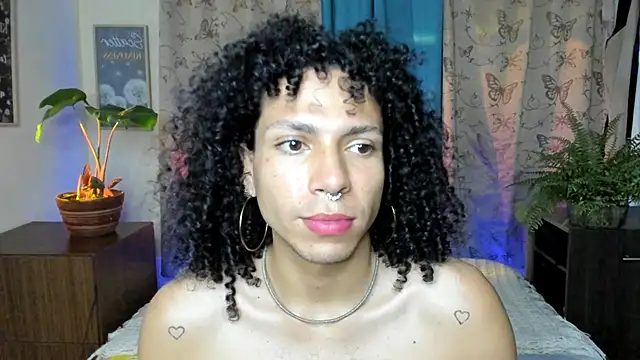 Snapshot of Angel_White25 chatting on February 3, 2026, 11:21 pm Angel White25 online show from February 3, 2026, 11:21 pm