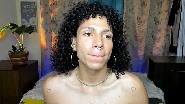 Snapshot of Angel_White25 chatting on February 7, 2026, 1:42 am Angel White25 online show from February 7, 2026, 1:42 am