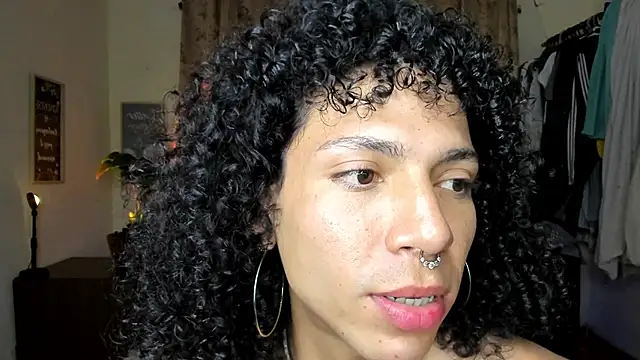 Snapshot of Angel_White25 chatting on February 16, 2026, 12:18 am Angel White25 online show from February 16, 2026, 12:18 am