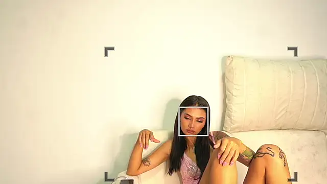 Snapshot of scarlethsaenz_ chatting on November 12, 2025, 1:39 am scarlethsaenz online show from November 12, 2025, 1:39 am