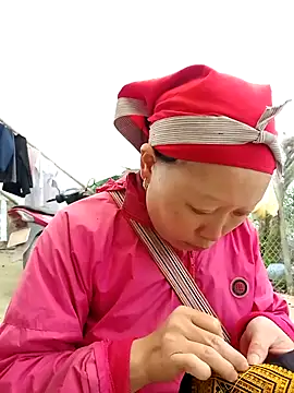 girl-hot2x online show from March 20, 2026, 2:49 am