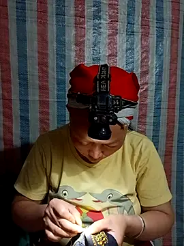 girl-hot2x online show from April 13, 2026, 1:16 pm