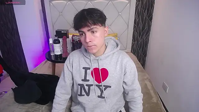 Samu FoXXX online show from November 22, 2025, 8:19 pm