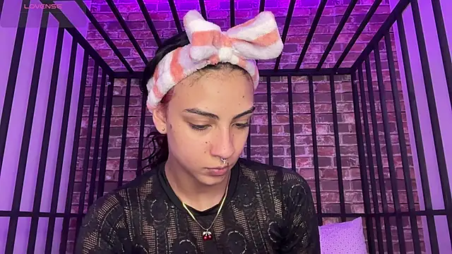 MrandMrsRivas online show from April 13, 2026, 9:09 pm