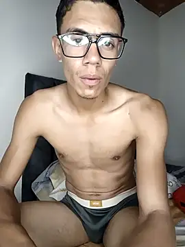 Snapshot of yesua28 chatting on November 11, 2025, 4:56 am yesua28 online show from November 11, 2025, 4:56 am