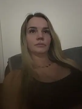 Snapshot of Cutebrowneyes_ chatting on March 31, 2026, 9:15 pm Cutebrowneyes online show from March 31, 2026, 9:15 pm