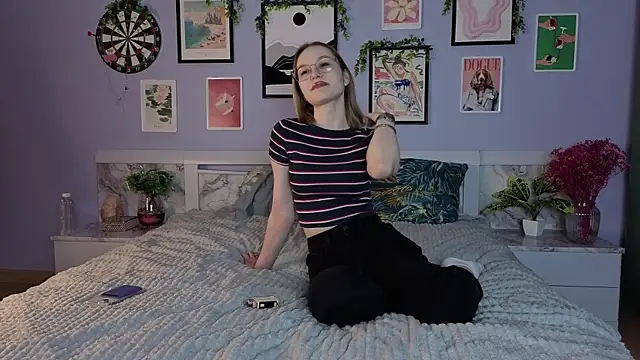 Snapshot of blossomguilt chatting on November 13, 2025, 11:31 am blossomguilt online show from November 13, 2025, 11:31 am