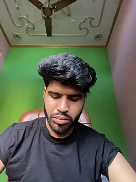 hotyyyyjonny online show from June 23, 2026, 2:42 am