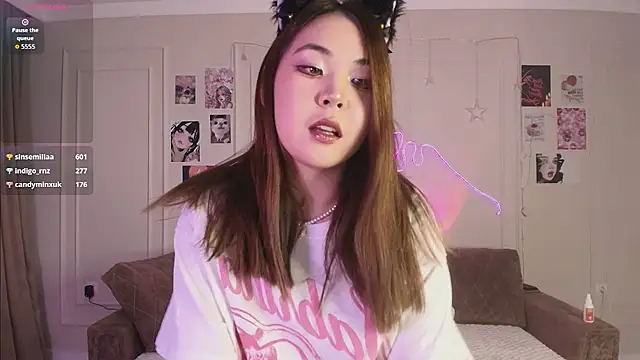 yummy yuna online show from November 21, 2025, 8:40 pm