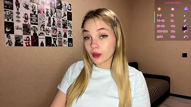 JestineParslow online show from December 22, 2025, 7:22 pm