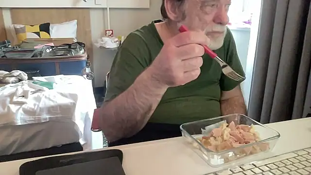 Snapshot of coach-karl chatting on February 5, 2026, 11:48 am coach-karl online show from February 5, 2026, 11:48 am