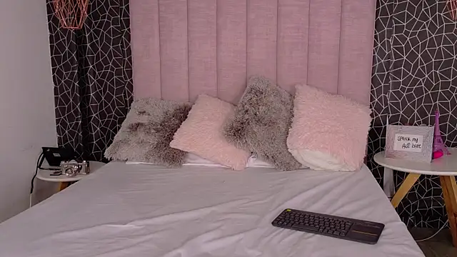 Snapshot of IrisDeLaVega_ chatting on March 28, 2026, 2:49 pm IrisDeLaVega online show from March 28, 2026, 2:49 pm