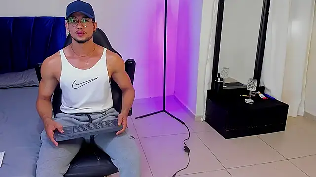 Snapshot of Nolan_joness chatting on January 14, 2026, 7:52 pm Nolan joness online show from January 14, 2026, 7:52 pm