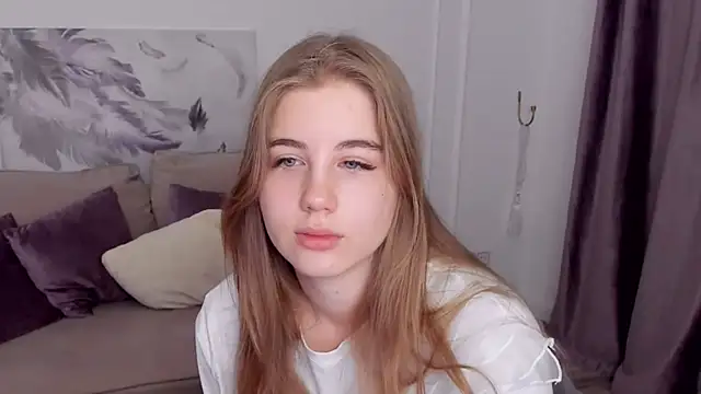 Snapshot of GoldenMirage chatting on November 23, 2025, 4:23 am GoldenMirage online show from November 23, 2025, 4:23 am