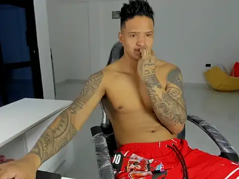 master leather online show from March 24, 2026, 5:01 am