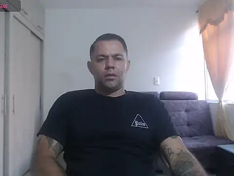 Snapshot of Alexander_Halls chatting on November 13, 2025, 1:21 pm Alexander Halls online show from November 13, 2025, 1:21 pm