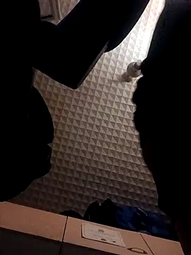 Snapshot of hotguy71000 chatting on November 29, 2025, 3:42 am hotguy71000 online show from November 29, 2025, 3:42 am