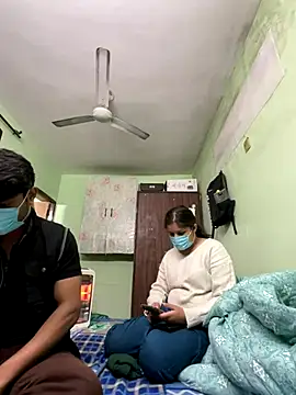 Cute hotzara online show from December 19, 2025, 4:52 am