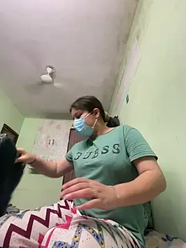 Cute hotzara online show from March 23, 2026, 5:55 am