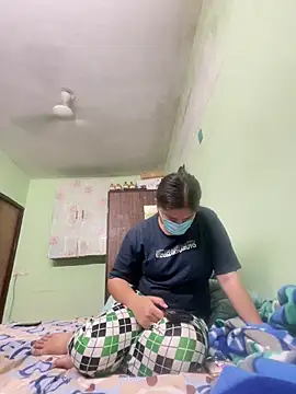 Cute hotzara online show from March 26, 2026, 5:35 am