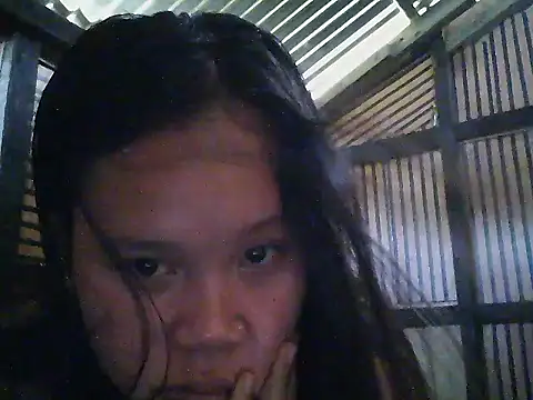 mia kittykitty online show from November 13, 2025, 1:26 am