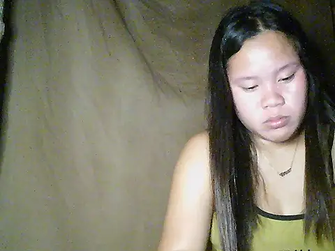 mia kittykitty online show from November 30, 2025, 5:39 pm