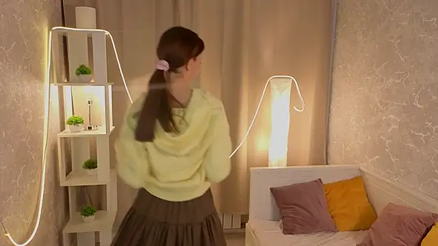 ArnitaCree online show from November 12, 2025, 3:45 pm