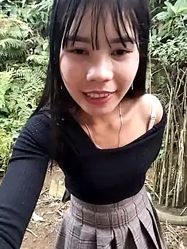 Snapshot of gugu0022 chatting on February 5, 2026, 10:53 am gugu0022 online show from February 5, 2026, 10:53 am