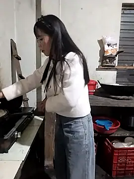 Snapshot of gugu0022 chatting on February 19, 2026, 10:55 am gugu0022 online show from February 19, 2026, 10:55 am