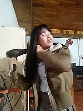 Snapshot of gugu0022 chatting on February 23, 2026, 12:24 pm gugu0022 online show from February 23, 2026, 12:24 pm