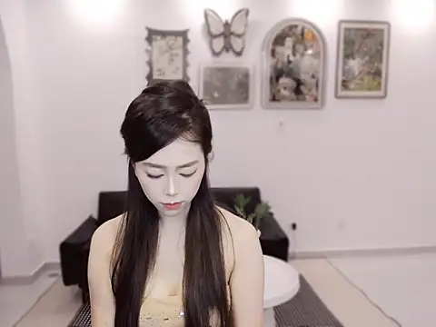 Aurora 9 online show from November 13, 2025, 6:51 pm