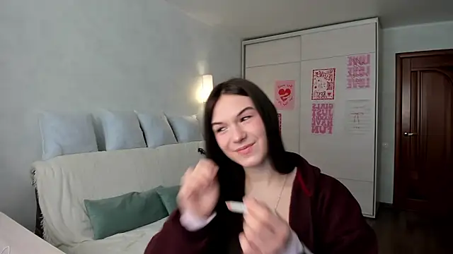 luna lust 212 online show from April 12, 2026, 4:28 am