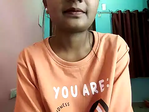 Snapshot of Riyya_00 chatting on November 15, 2025, 12:13 pm Riyya 00 online show from November 15, 2025, 12:13 pm