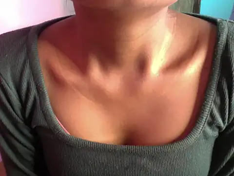 Snapshot of Riyya_00 chatting on November 18, 2025, 6:07 am Riyya 00 online show from November 18, 2025, 6:07 am