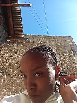 Snapshot of Beverlygurlx6 chatting on February 16, 2026, 7:59 am Beverlygurlx6 online show from February 16, 2026, 7:59 am