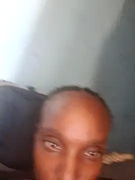 Snapshot of Beverlygurlx6 chatting on February 25, 2026, 8:02 am Beverlygurlx6 online show from February 25, 2026, 8:02 am