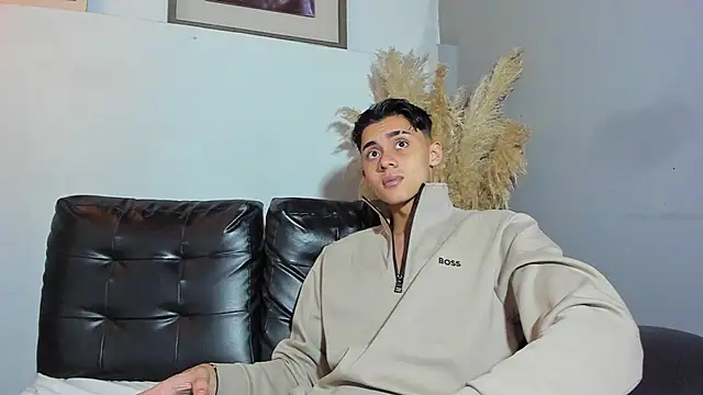 ZeusBrant online show from April 8, 2026, 1:11 pm