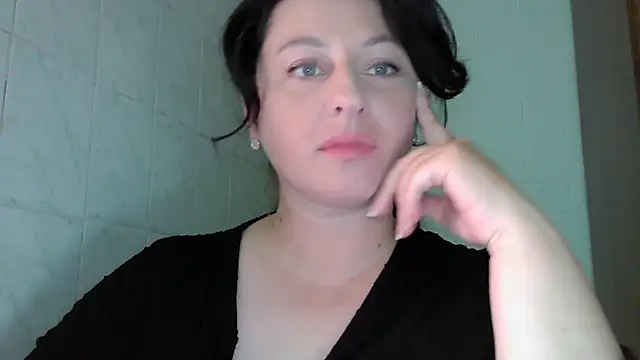 MelinaAx online show from July 12, 2026, 7:49 pm