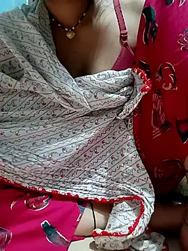 Snapshot of beutiful_hot chatting on May 31, 2026, 7:04 pm beutiful hot online show from May 31, 2026, 7:04 pm