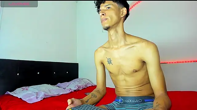 kaiborman00 online show from February 24, 2026, 2:53 am