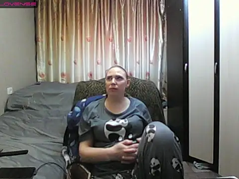 JenniDeep online show from April 5, 2026, 1:19 pm