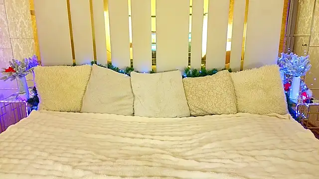 LayllaStarr online show from January 10, 2026, 2:08 pm