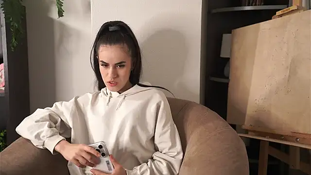 Snapshot of AngelWegge chatting on November 18, 2025, 4:39 am AngelWegge online show from November 18, 2025, 4:39 am