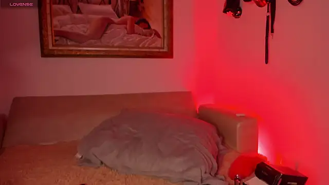 VeronicaSmith OS online show from April 17, 2026, 8:01 pm