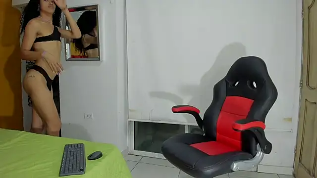 Zaira sofiaa online show from February 18, 2026, 2:18 am