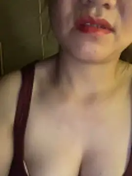 Snapshot of Diana-sexyy chatting on May 13, 2026, 10:17 pm Diana-sexyy online show from May 13, 2026, 10:17 pm