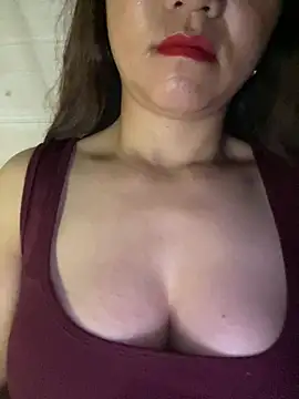 Snapshot of Diana-sexyy chatting on June 16, 2026, 10:45 pm Diana-sexyy online show from June 16, 2026, 10:45 pm