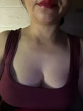 Snapshot of Diana-sexyy chatting on July 9, 2026, 8:35 pm Diana-sexyy online show from July 9, 2026, 8:35 pm